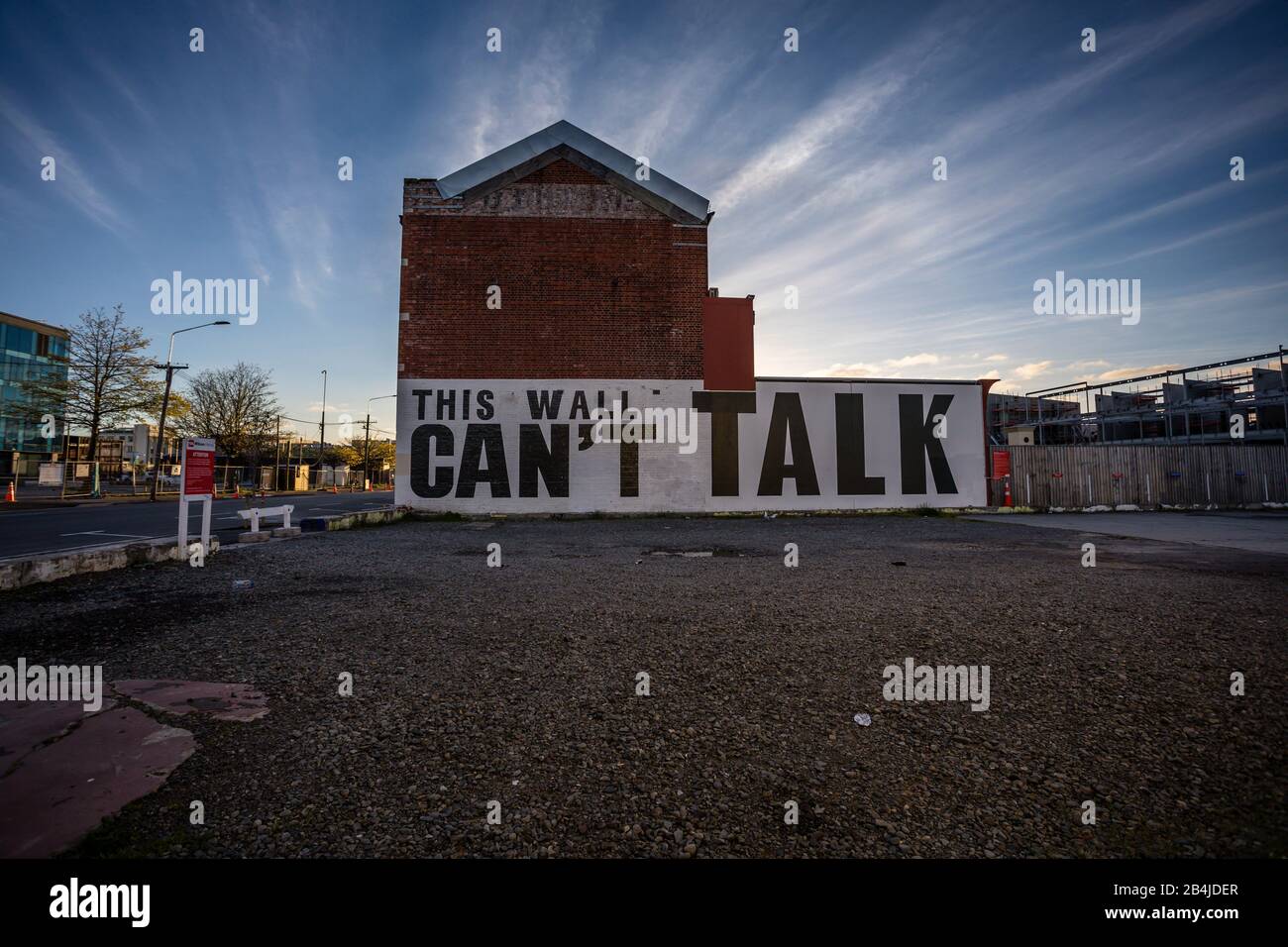 Diese Mauer kann nicht sprechen, Streetview, morgendliche Stimmung in Christchurch Central City Stockfoto