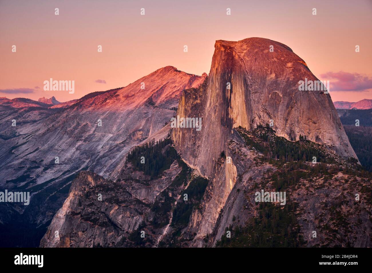 USA, Vereinigte Staaten von Amerika, Half Dome im Yosemite National Park, Kalifornien Stockfoto