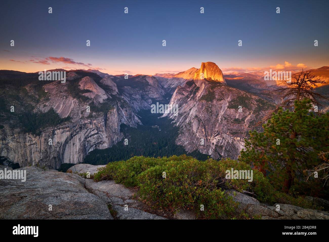 USA, Vereinigte Staaten von Amerika, Half Dome im Yosemite National Park, Kalifornien Stockfoto