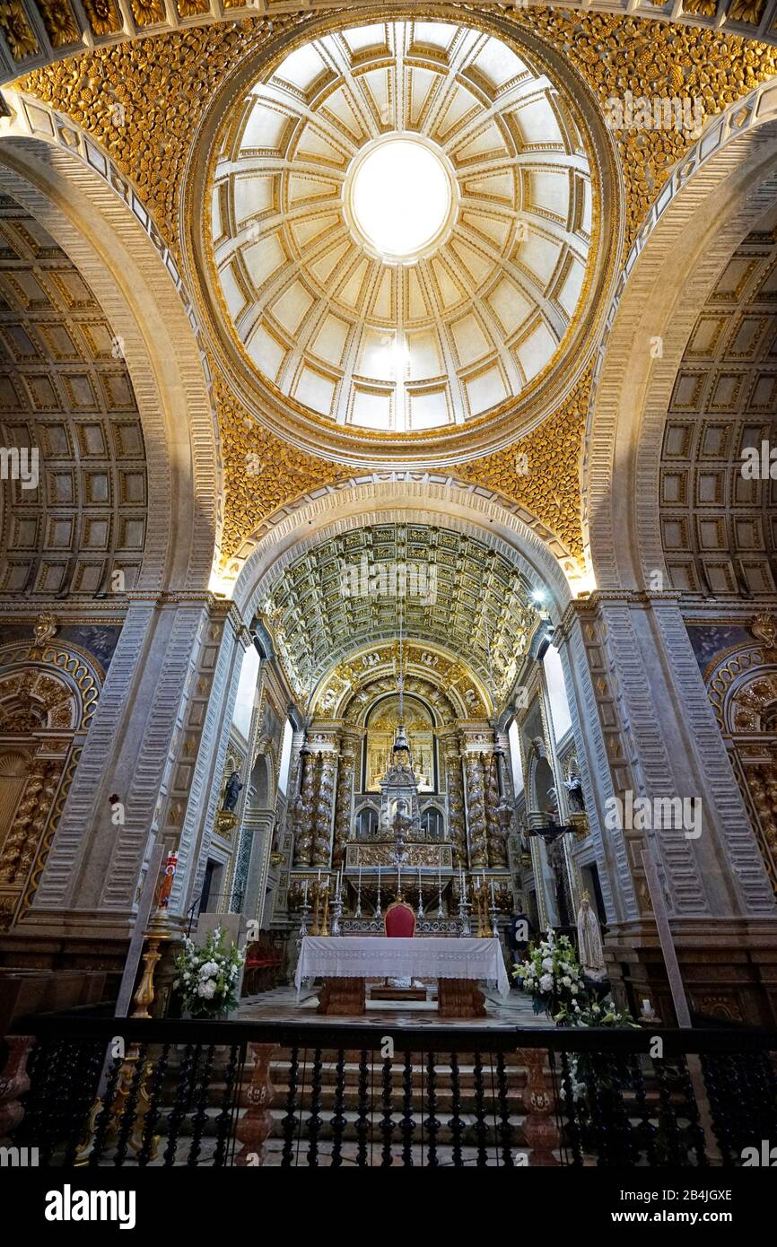 Europa, Portugal, Region Centro, Nazare, Sitio, Kirche, Nossa Senhora da Nazare, Unsere Liebe Frau von Nazaret, innen Wände, die mit Azulejos-Fliesen bedeckt sind Stockfoto