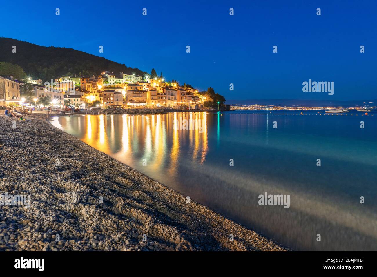 Moscenicka Draga in der Dämmerung, Kvarner Bucht, Opatija riviera, Adria, Kroatien Stockfoto