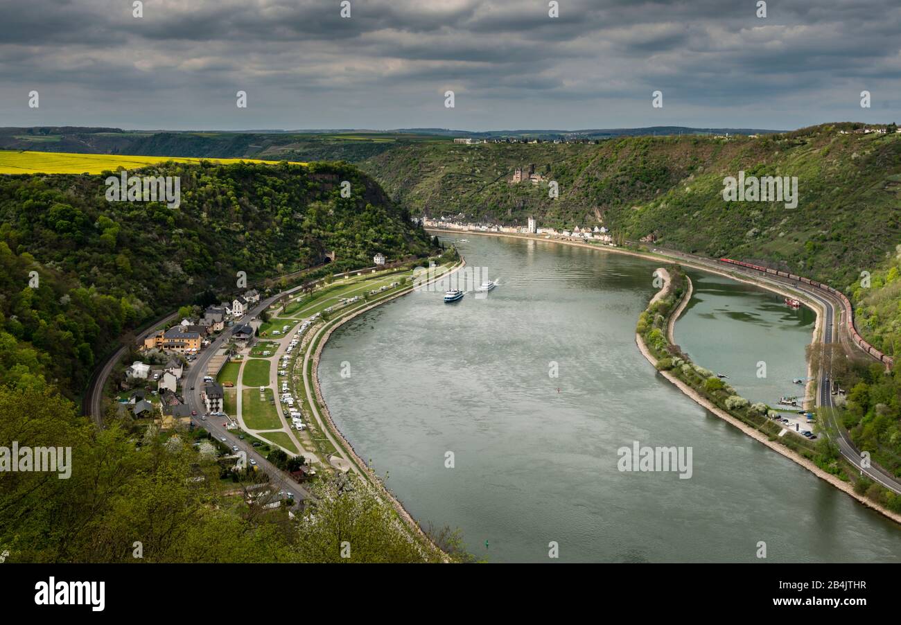 Blick auf den Rhein auf der Loreley bei bewölktem Wetter, vom urbarschen Aussichtspunkt 'Maria Ruh', bedeutende Stellle am Mittelrhein, Stockfoto
