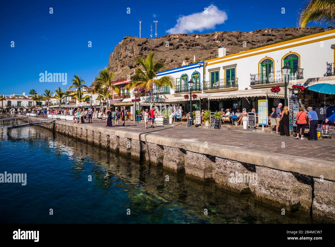Spanien, Kanarische Inseln, Gran Canaria, Puerto de Mogan, in den Yachthafen schlendern, NR Stockfoto
