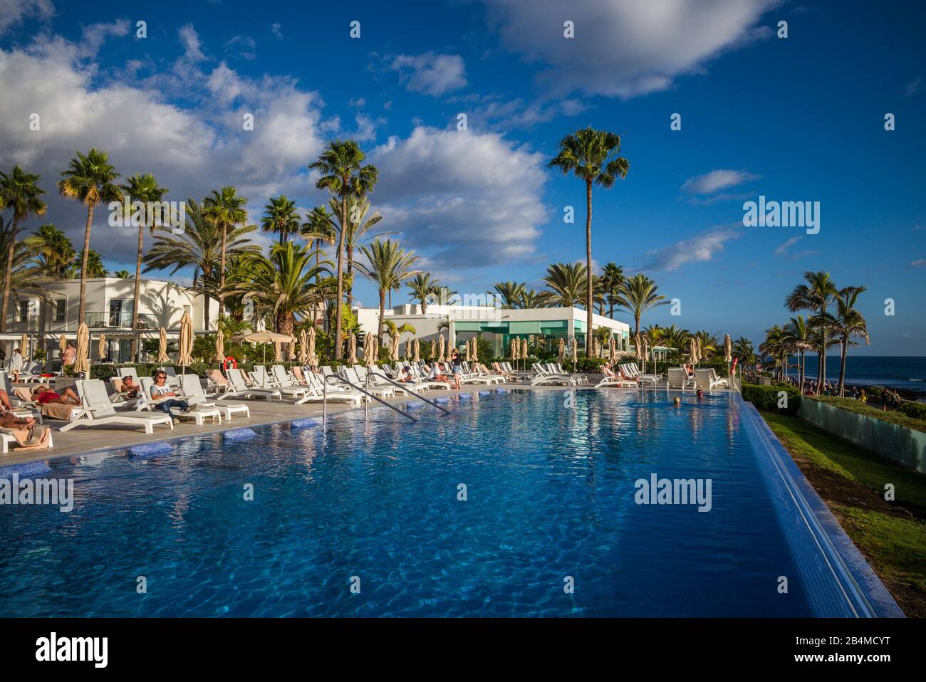 Spanien, Kanarische Inseln, Gran Canaria, Maspalomas, Hotel Riu Palace Meloneras Luxus Hotel, Pool Stockfoto