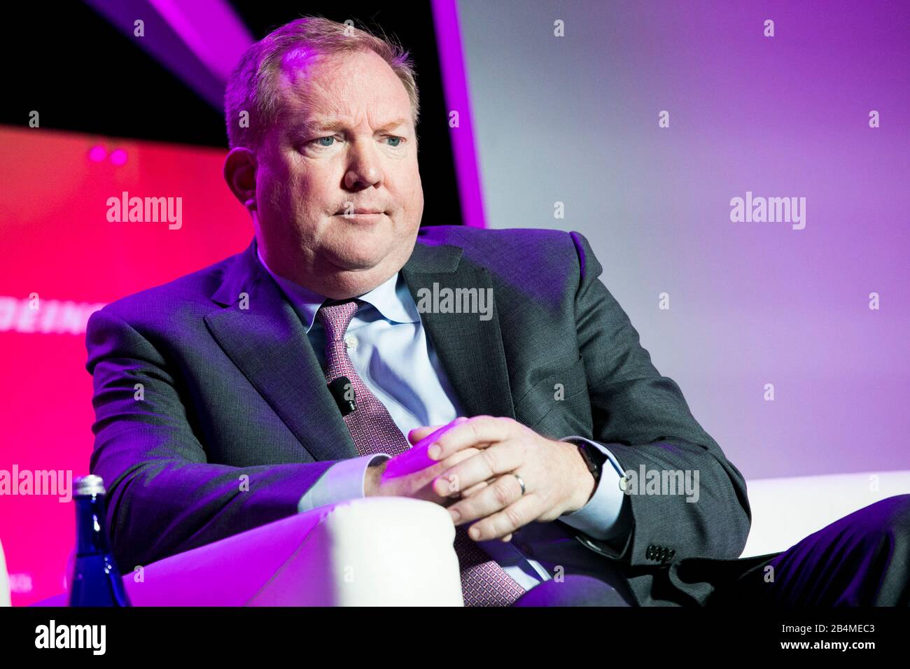 Stanley Deal, President und Chief Executive Officer, Boeing Commercial Airplanes und Executive Vice President, The Boeing Company, spricht in den USA Stockfoto