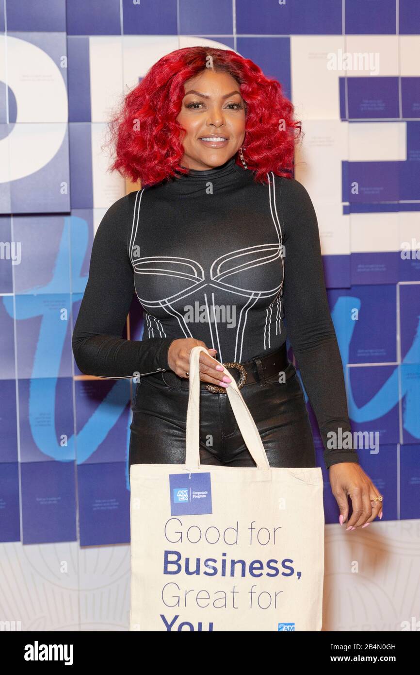 New YORK, NY - 06. MÄRZ: Taraji P. Henson besucht den American Express Launch Employee Appreciation Day am Grand Central Terminal Vanderbilt Hall im März Stockfoto