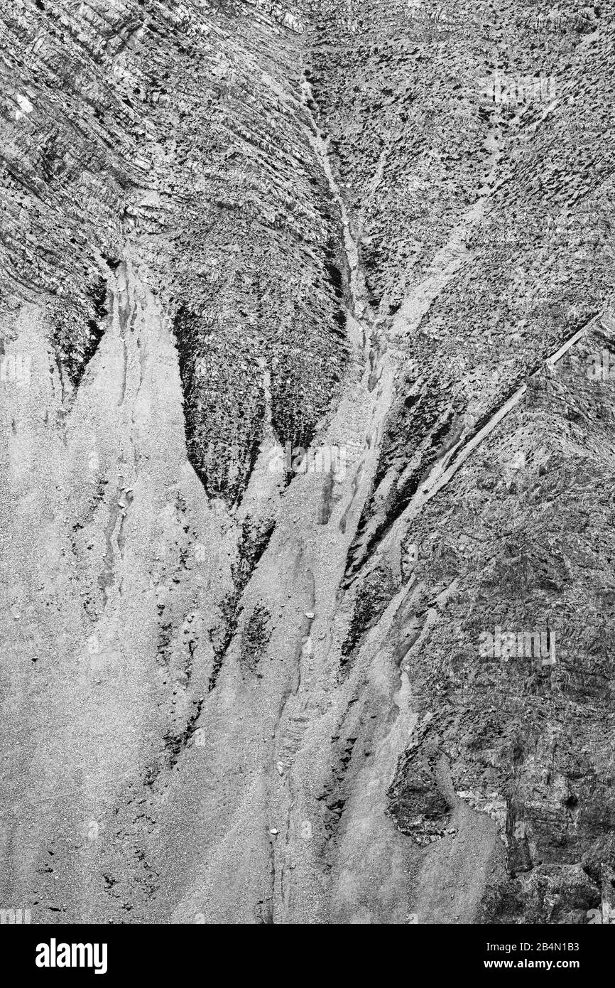 Felsformation und Schotter unterhalb der Rumerspitze im Karwendel Stockfoto