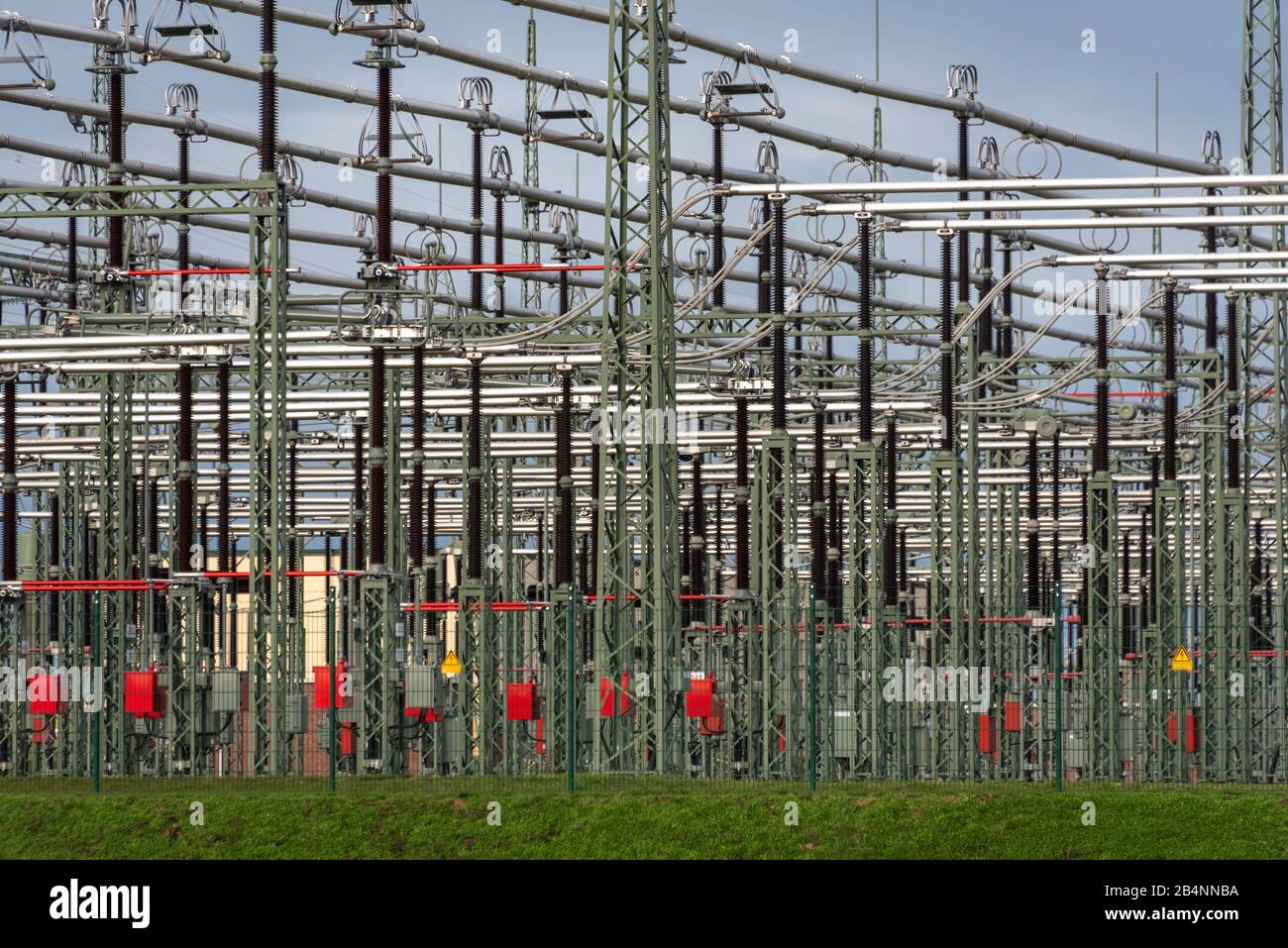 Deutschland, Sachsen-Anhalt, Wolmirstedt, Blick auf das Umspannwerk Wolmirstedt Stockfoto