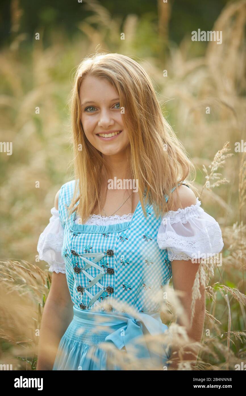 Teenager Teenager Teenager Teenager Teenager Mädchen Mädchen Fotos Und Bildmaterial In Hoher 