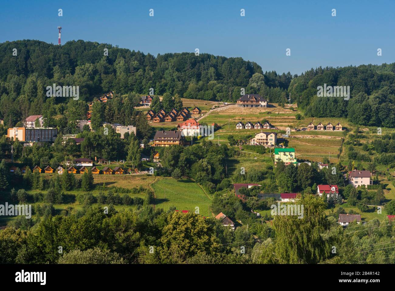 Hotels, Resorts und Kabinen in der Nähe von Solina Lake, Bieszczady Mountains, Malopolska, Polen Stockfoto