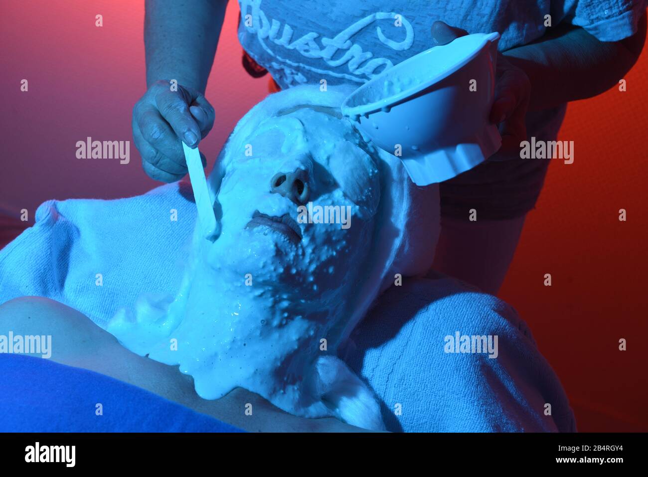 Lichttherapie, Kosmetik, Gesichtsmaske Stockfoto