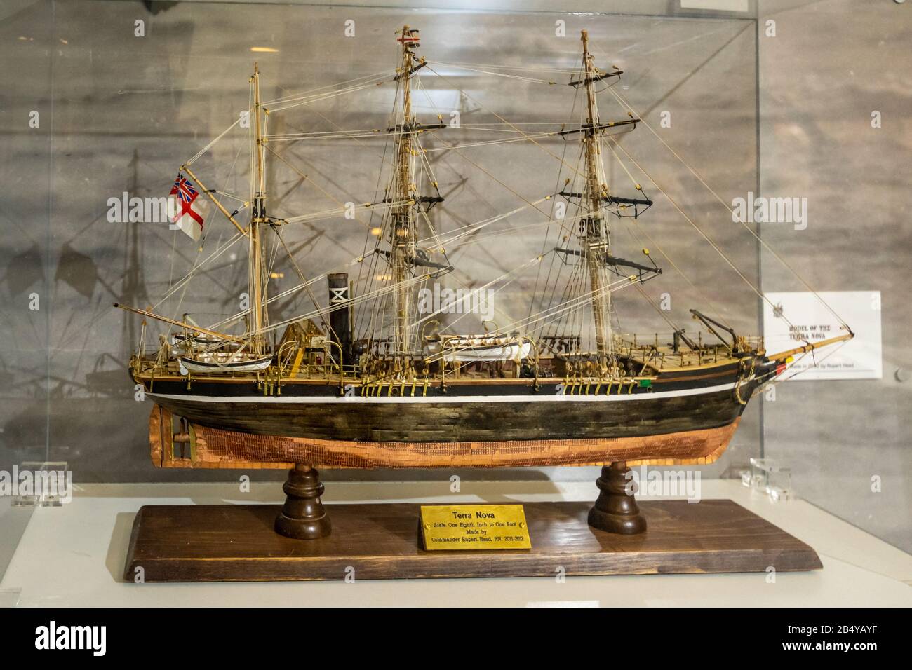 Ausstellung im Museum in der Oates Collection, Großbritannien. Ein Maßstabsmodell Des Terra Nova-Schiffes, das bei der British Antarctic Expedition von 1910-1913 eingesetzt wurde. Stockfoto