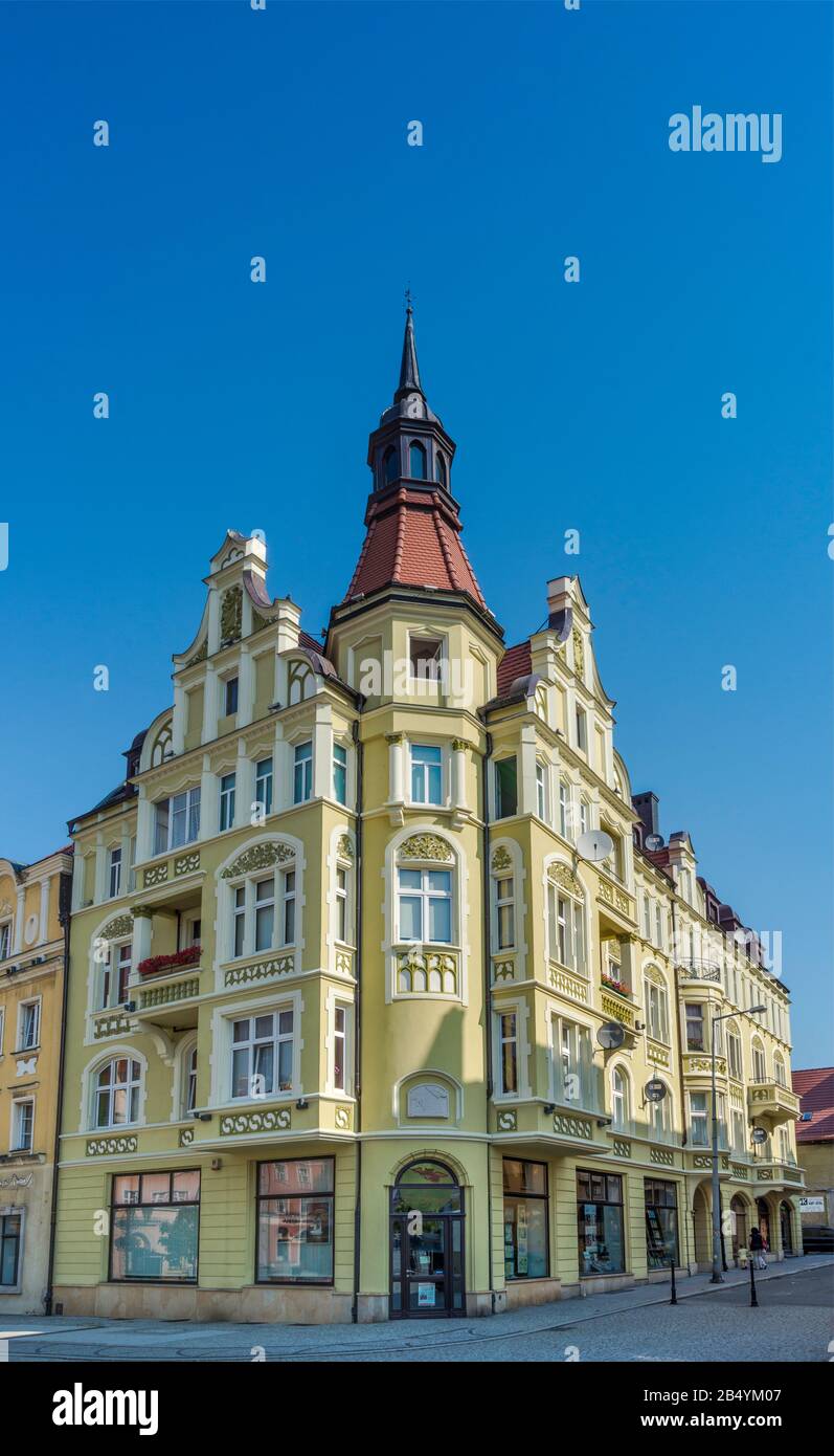 Haus im neobarocken Stil, 1900, am Rynek (Marktplatz) in Boleslawiec, Niedermösien, Polen Stockfoto