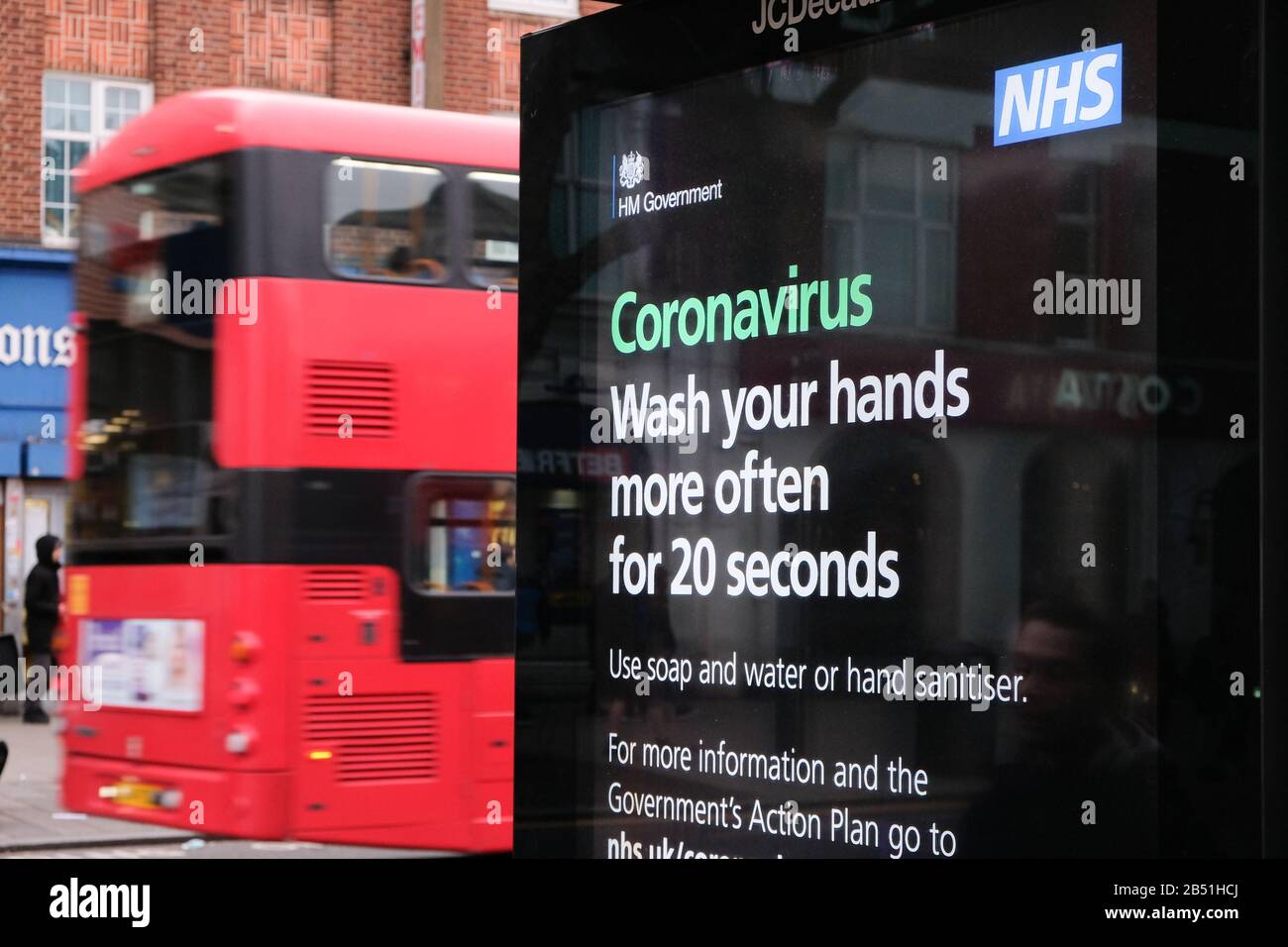 Turnpike Lane, London, Großbritannien. März 2020. Die öffentliche Informationskampagne von Coronavirus, die das Händewaschen für 20 Sekunden und so oft wie möglich betont. Credit: Matthew Chattle/Alamy Live News Stockfoto