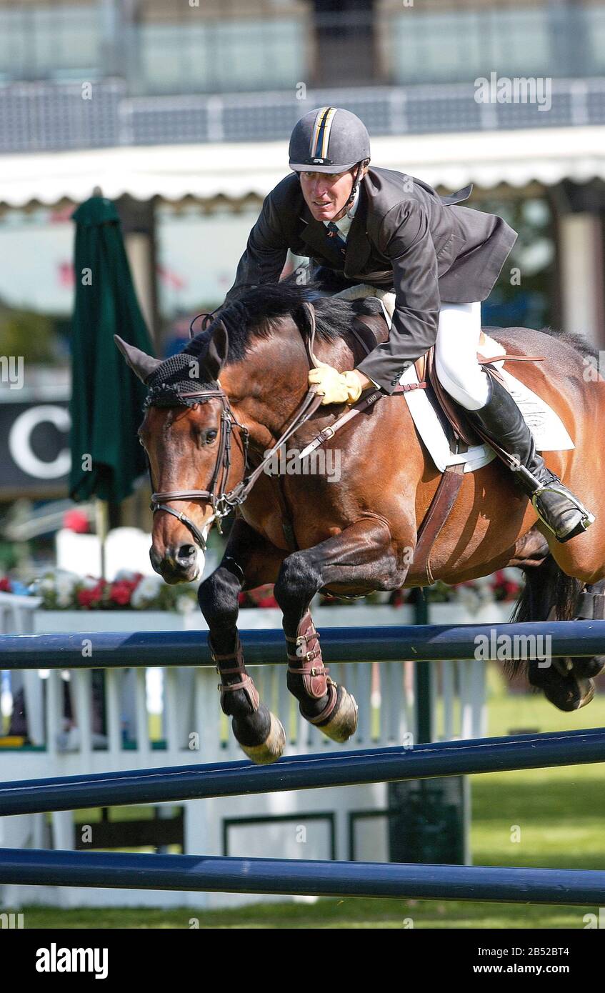 "The North American" Spruce Meadows 2005, ATCO I-Tek Amateur Cup, John Anderson aus Kanada, der Multinationale Foods O'Mally reitet Stockfoto