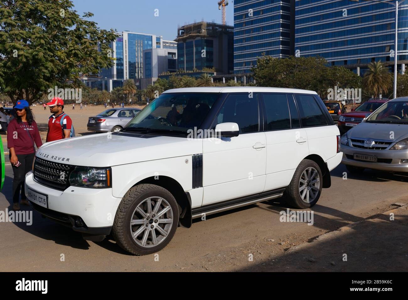 Oldtimer- und neue Auto- und Fahrrad-Show in Mumbai, Indien. Stockfoto