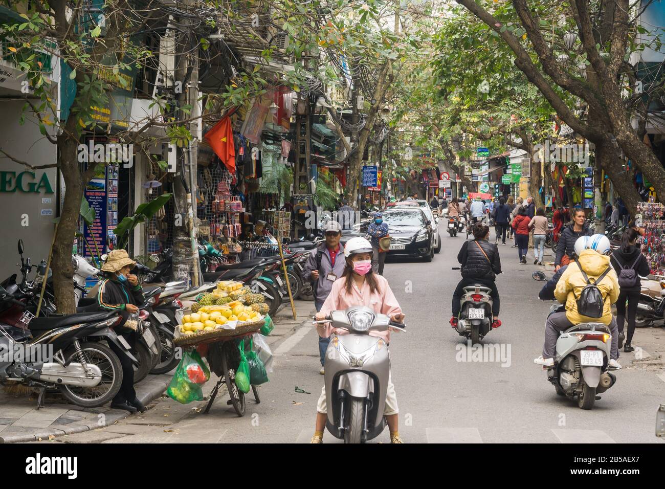 Hanoi Old Quarter - EINE Szene auf der Straße von Hanoi, Vietnam, Südost-Asien. Stockfoto