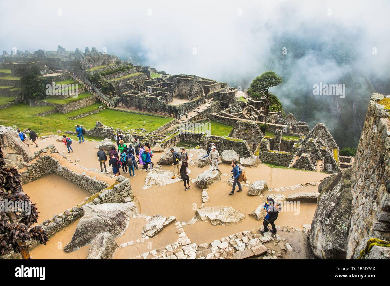Machu Picchu Pueblo, Peru - Jan 7, 2019: Blick auf die alte Stadt von Machu Picchu in Peru. Südamerika. Stockfoto