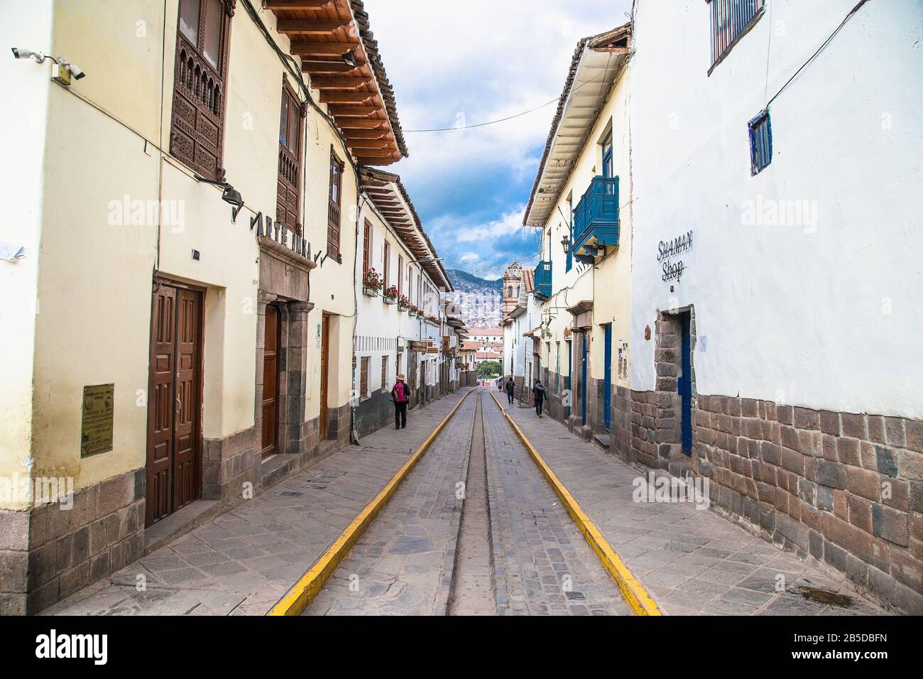 Cusco, Peru - Jan 7, 2019: historischen Gebäuden aus der Kolonialzeit in den alten Straßen von Cusco, Peru Stockfoto