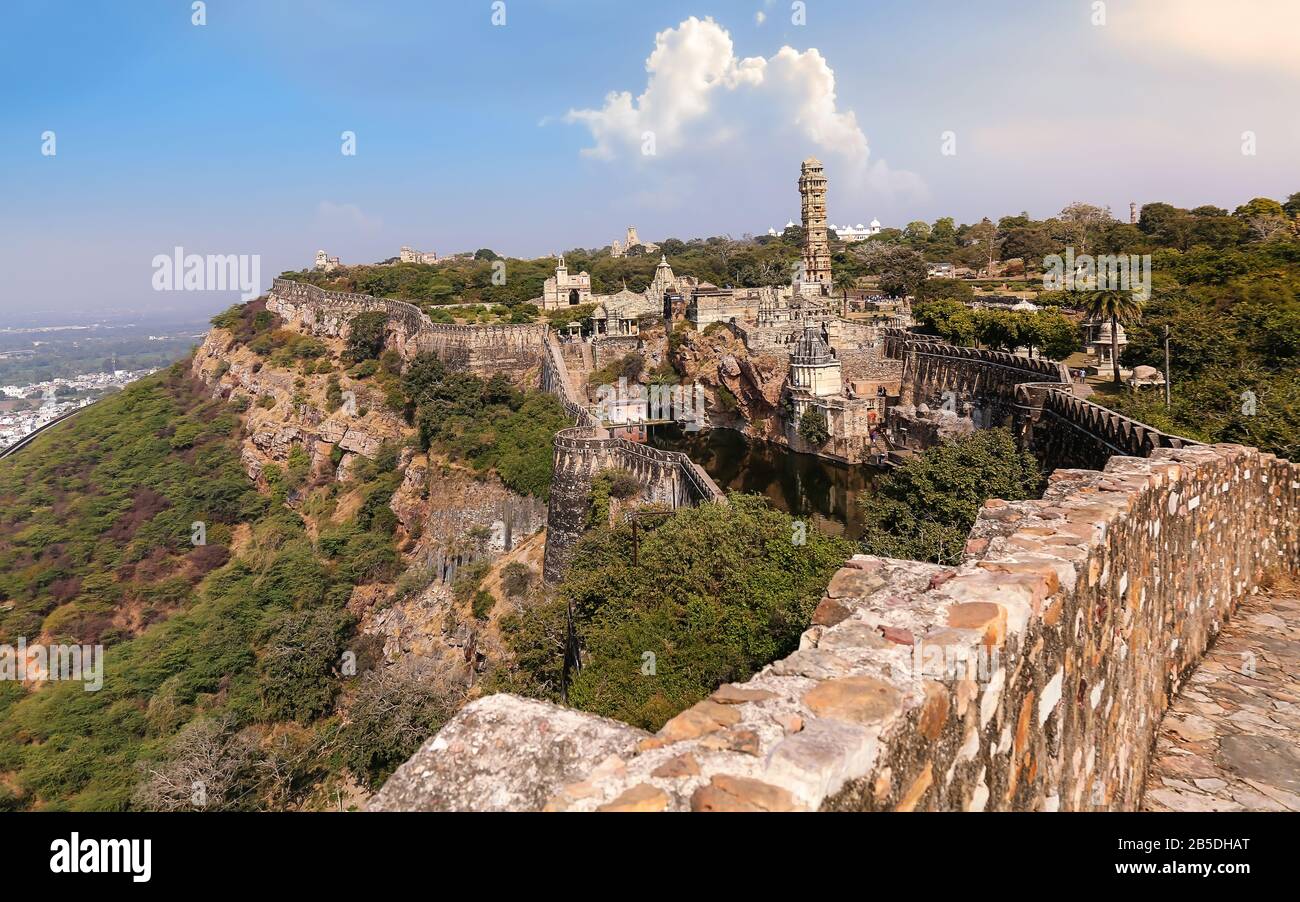 Chittorgarh Fort in Rajasthan. Chittor Fort ist ein UNESCO-Weltkulturerbe und eines der größten Forts Indiens. Stockfoto