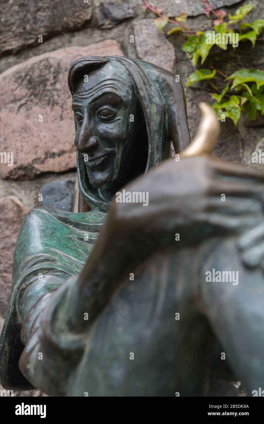 Denkmal von Till Eulenspiegel, einem historischen Jester, Mölln, Kreis Lauenburg, Schleswig-Holstein, Norddeutschland, Mitteleuropa Stockfoto