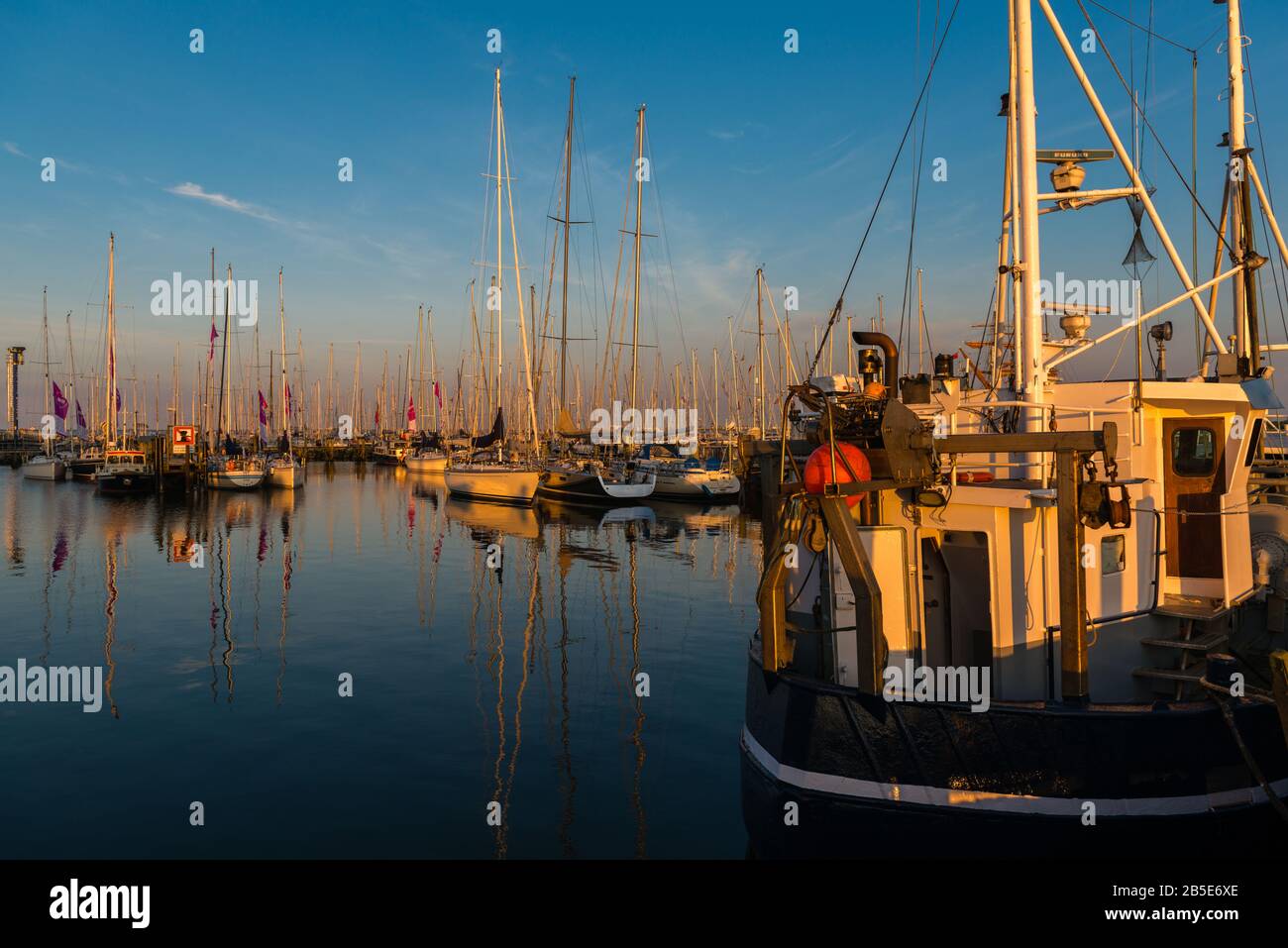 Marina von Maasholm, eine kleine Fischergemeinde an der Schlei Fjord, Ostsee, Schleswig-Holstein, Norddeutschland, Europa, Stockfoto