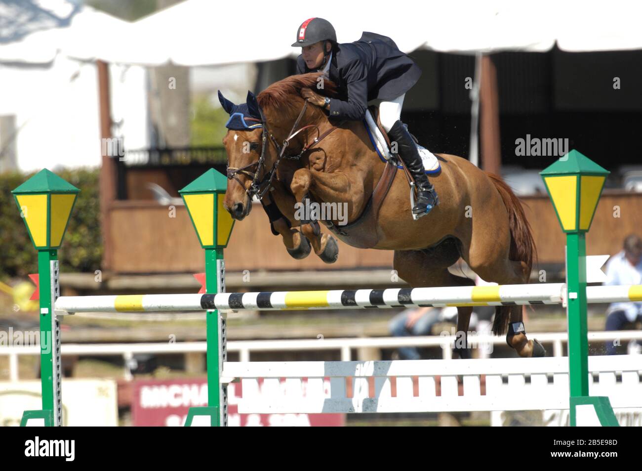 Mario Deslauriers (CAN) Reiten Paradigm, Winter Equestrian Festival, Wellington Florida, Februar 2007, WEF Challenge Cup Runde V Stockfoto