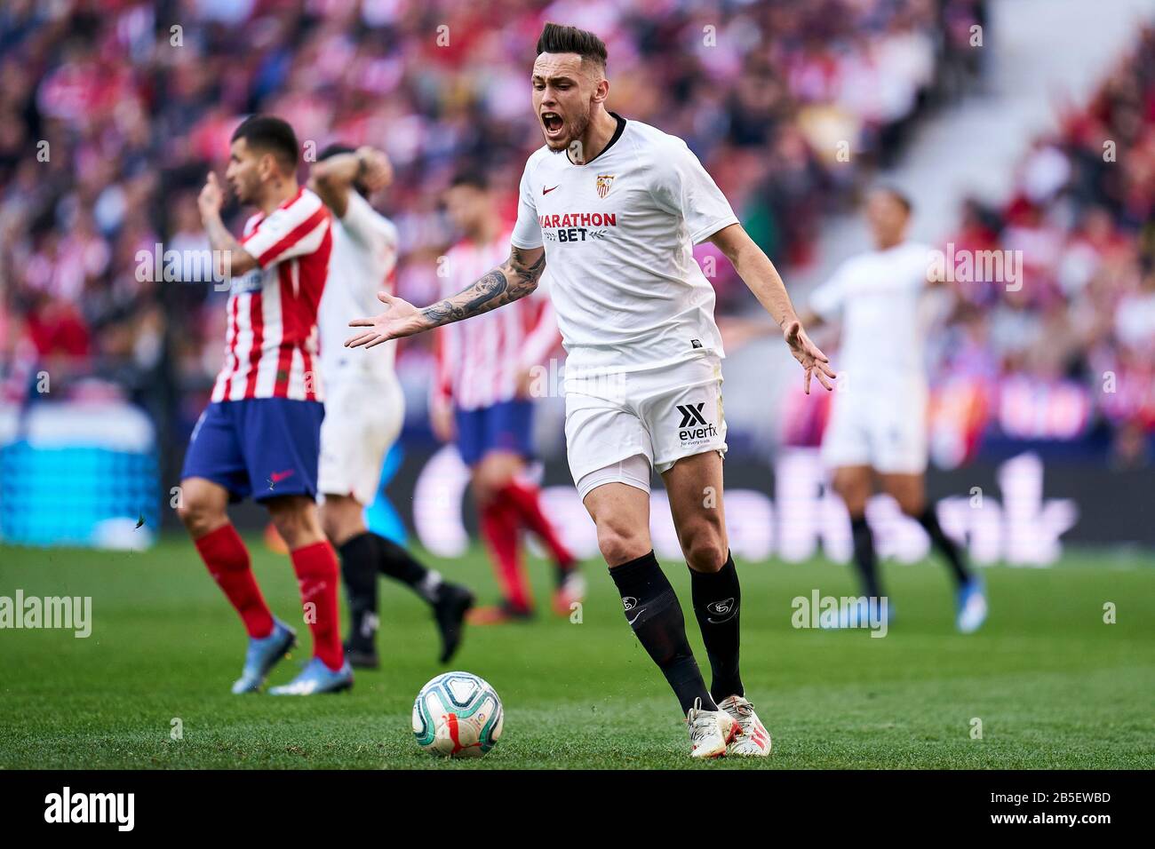 Lucas Ocampos von Sevilla reagiert während des La Liga-Spiels zwischen Atletico de Madrid und Sevilla FC im Wanda Metropolitano Stadium.Endstand; Atletico de Madrid 2:2 Sevilla FC. Stockfoto