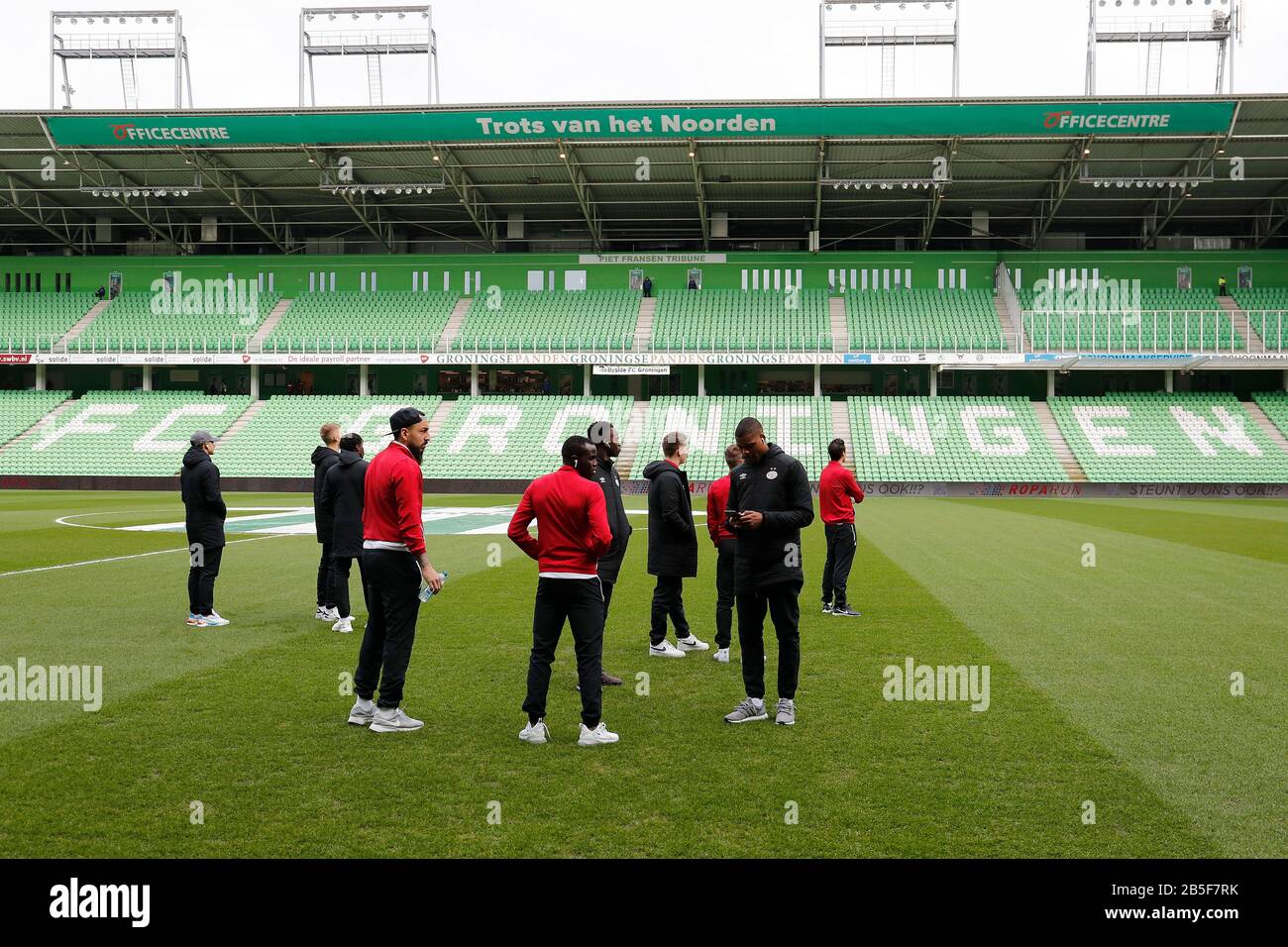 Groningen, 08-03-2020, Hitachi Capital Mobility Stadium, Fußball, Saison 2019 / 2020, niederländische Wahlredivisie, Spieler des PSV vor dem Spiel FC Groningen - PSV Stockfoto