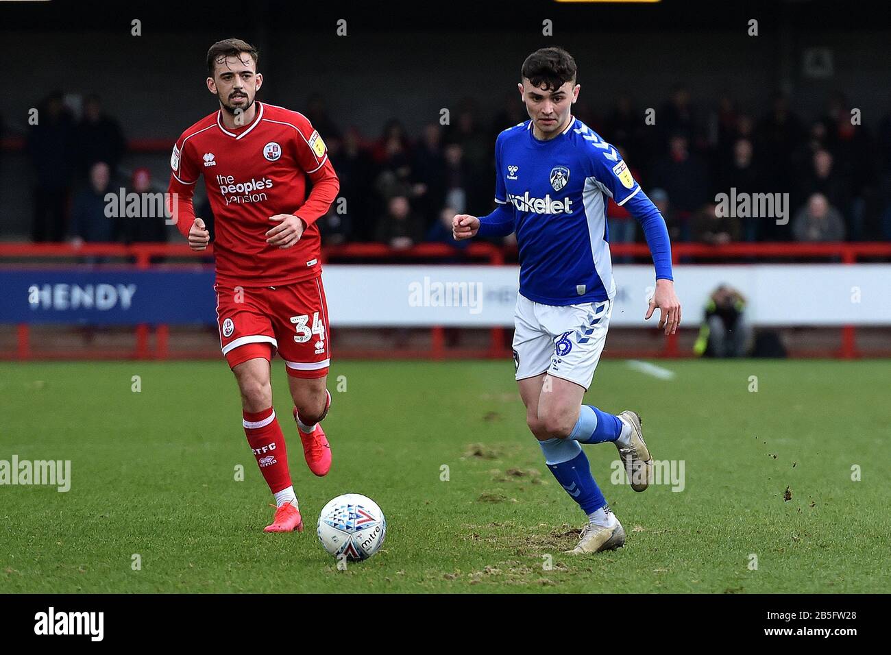 Crawley, Großbritannien. März 2020. Crawley, ENGLAND - 7. MÄRZ Jonny Smith von Oldham Athletic während des Sky Bet League 2 Spiels zwischen Crawley Town und Oldham Athletic im Broadfield Stadium, Crawley am Samstag, den 7. März 2020. (Kredit: Eddie Garvey/MI News) Foto darf nur für redaktionelle Zwecke in Zeitungen und/oder Zeitschriften verwendet werden, Lizenz für kommerzielle Nutzung erforderlich Kredit: MI News & Sport /Alamy Live News Stockfoto