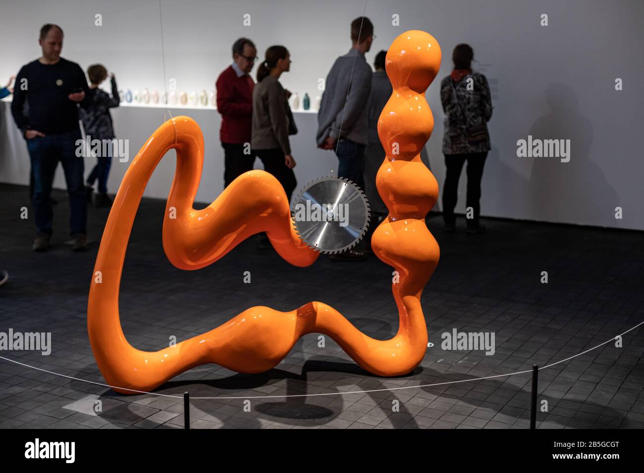Toxic Candy, Kunstwerk von Emili Hellman bei Der Ausstellung "Generation 2020" im zeitgenössischen Kunstmuseum Amos Rex in Helsinki, Finnland Stockfoto