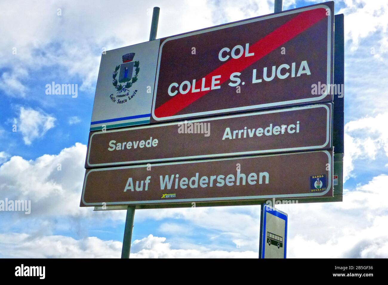 town sign Colle Santa Lucia, Province of Belluno Veneto, Italy, Europe / Colle Santa Lucia | Ortsschild Colle Santa Lucia, Provinz Belluno Veneto, Ita Stockfoto