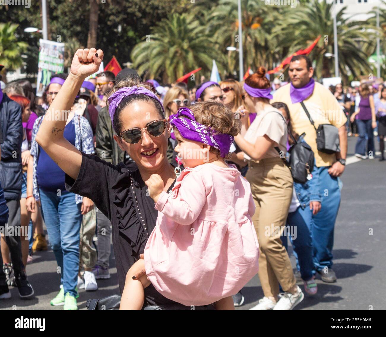 Las Palmas, Gran Canaria, Kanarische Inseln, Spanien. März 2020. Tausende kommen für den Internationalen Frauentag in Las Palmas, der Hauptstadt Gran Canarias, heraus. Kredit: Alan Dawson/Alamy Live News Stockfoto