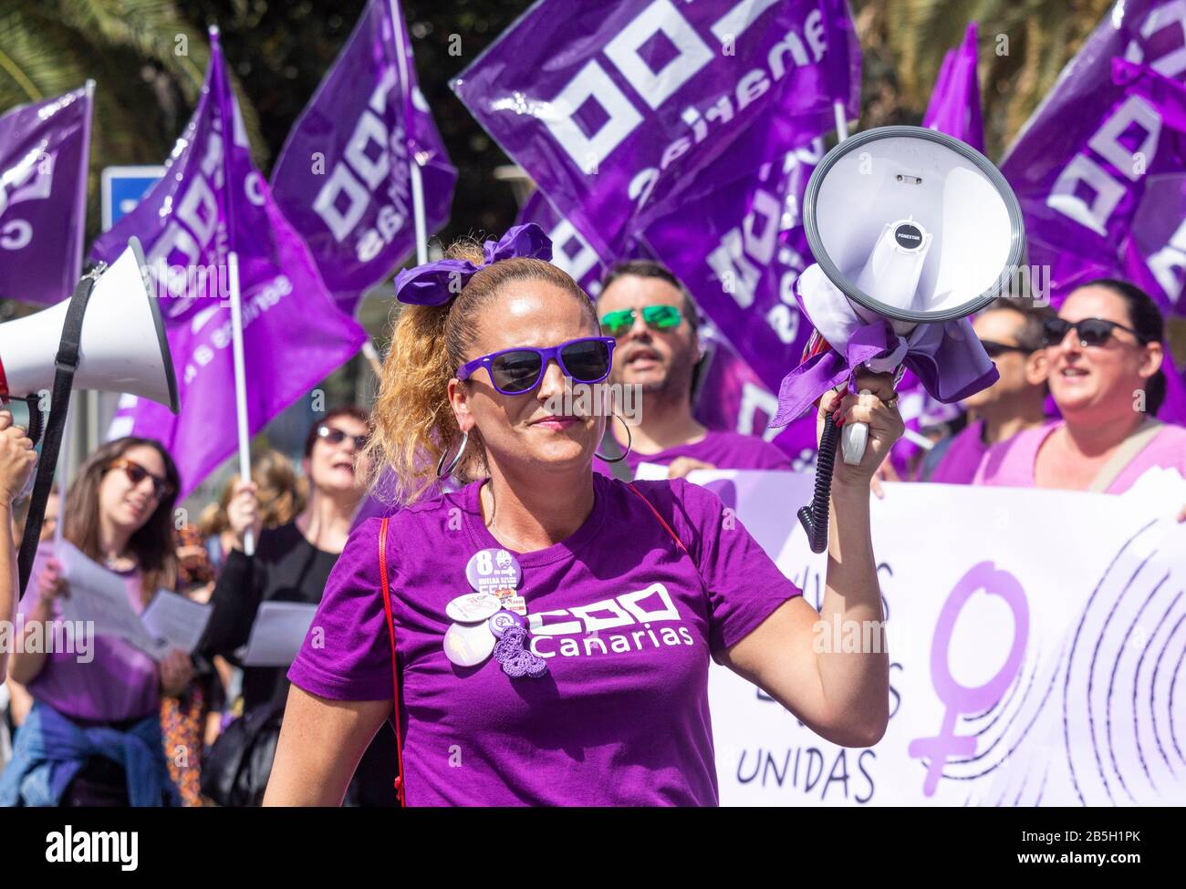 Las Palmas, Gran Canaria, Kanarische Inseln, Spanien. März 2020. Tausende kommen für den Internationalen Frauentag in Las Palmas, der Hauptstadt Gran Canarias, heraus. Kredit: Alan Dawson/Alamy Live News Stockfoto