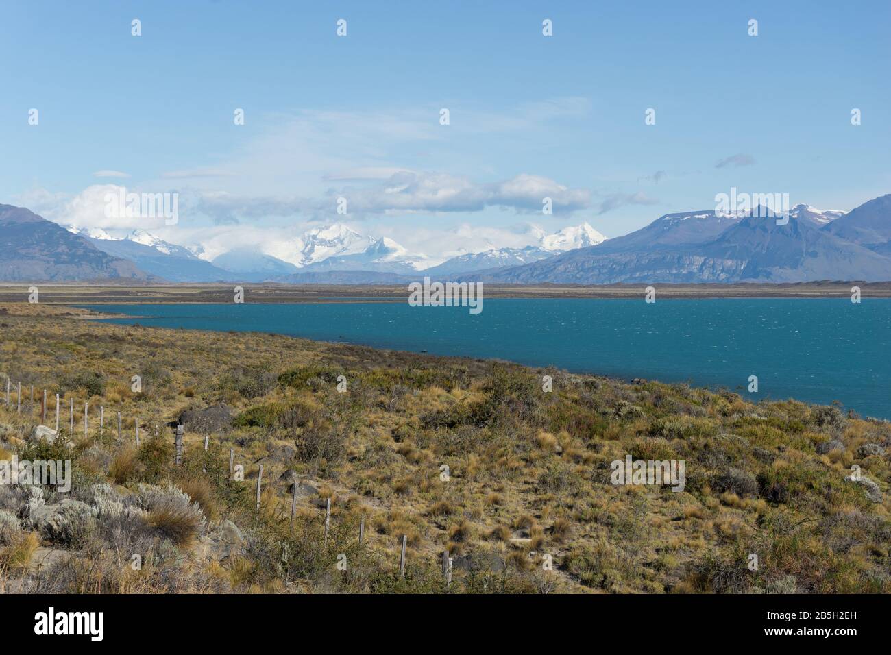 Lago Argentino ist der größte und südlichste der großen patagonischen Seen in Argentinien El calafate Stockfoto