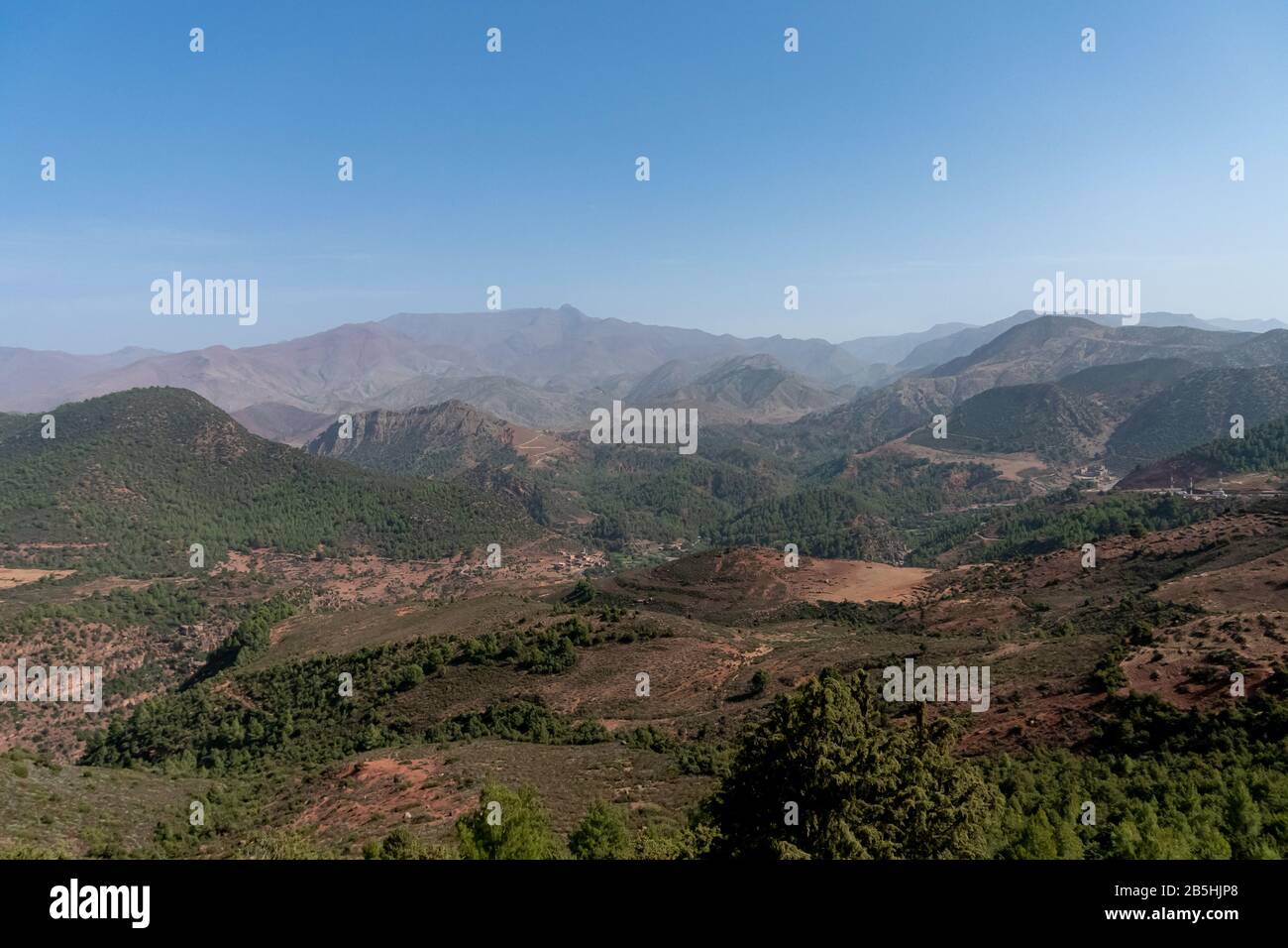Aride Landschaft des hohen Atlas in Marokko Stockfoto