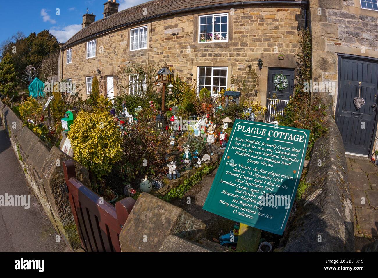 Terrasse von Plague Cottages, The Great Plague 1665-1666, Eyam, Derbyshire Stockfoto