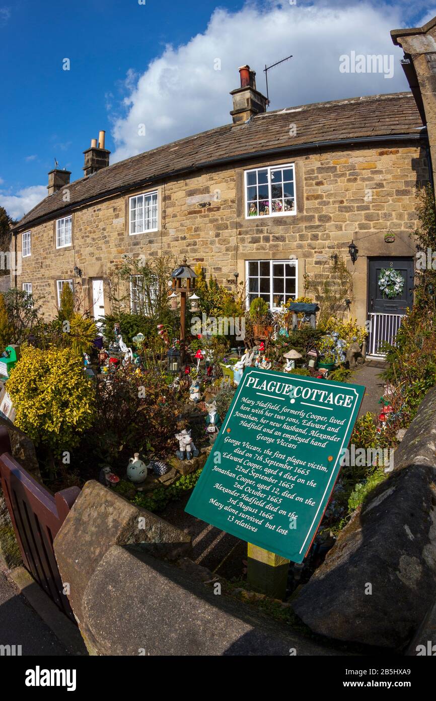 Terrasse von Plague Cottages, The Great Plague 1665-1666, Eyam, Derbyshire Stockfoto