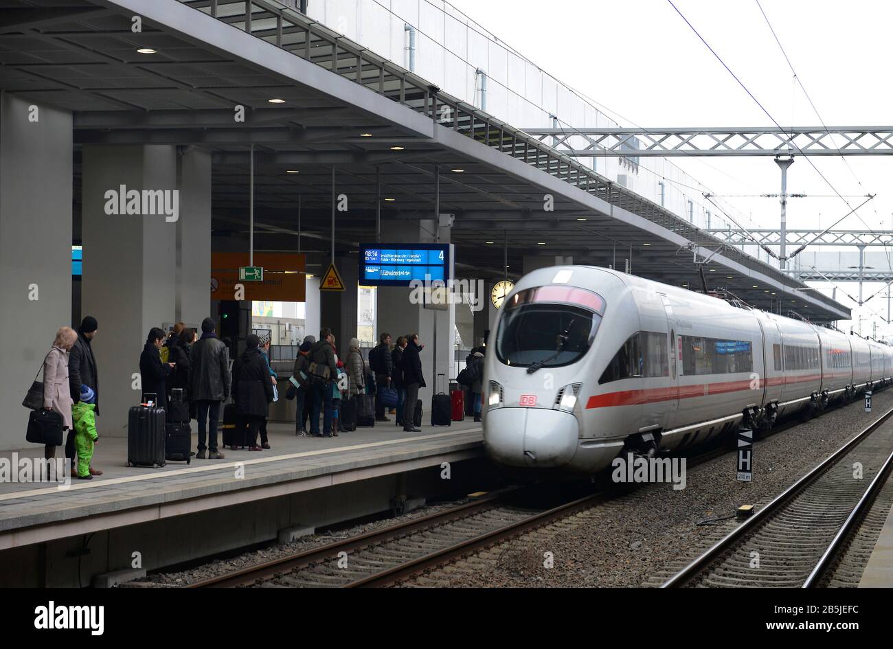 ICE, Bahnhof, Suedkreuz, Schönenberg, Berlin, Deutschland / Südkreuz, Schönberg Stockfoto