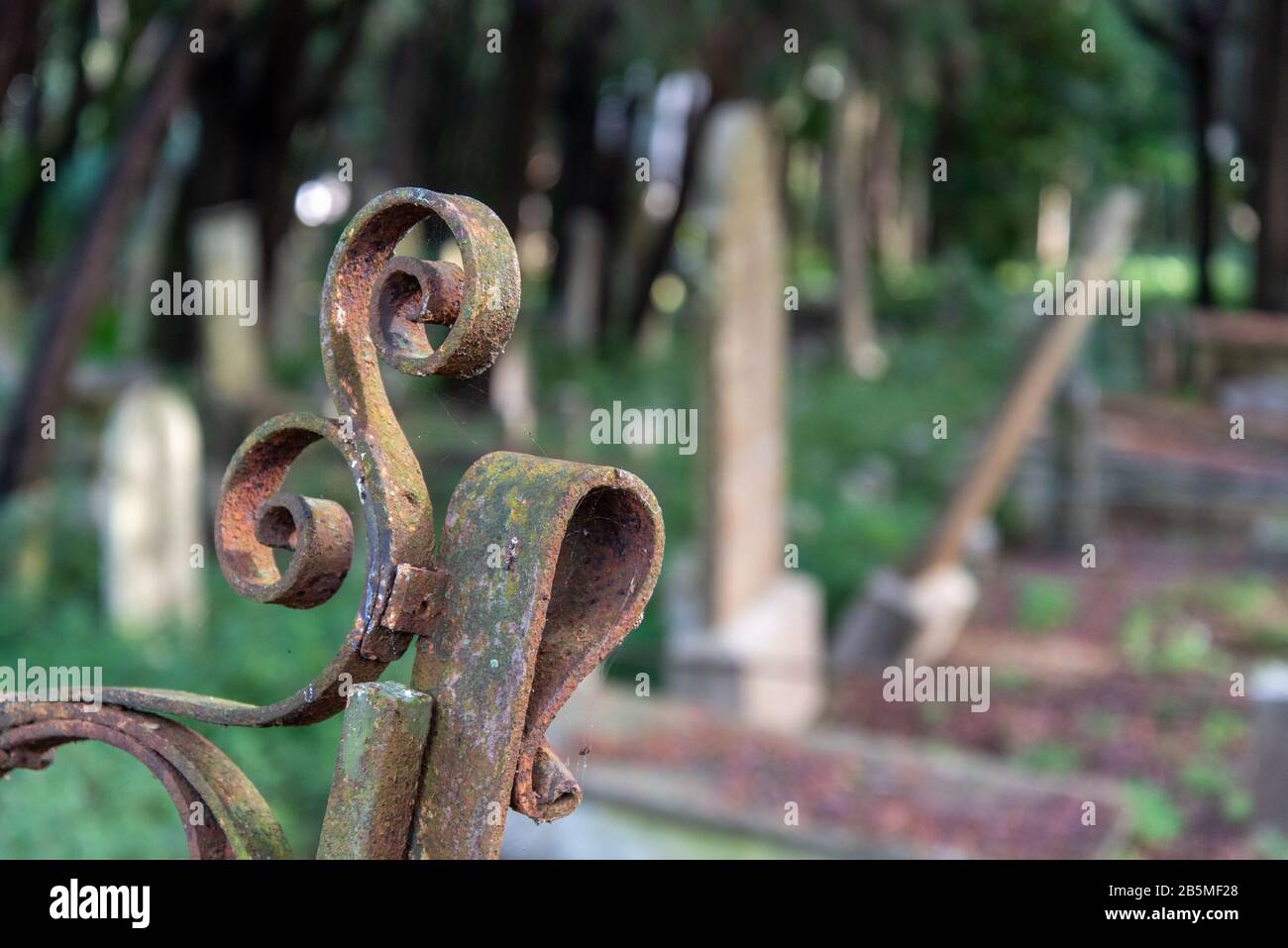 Eisenzäune des jüdischen Friedhofs auf der Insel Lido, Bezirk Venedig/Italien Stockfoto