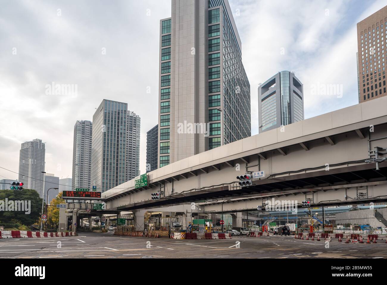 Straßenbauarbeiten, Shiodome, Tokio, Japan Stockfoto