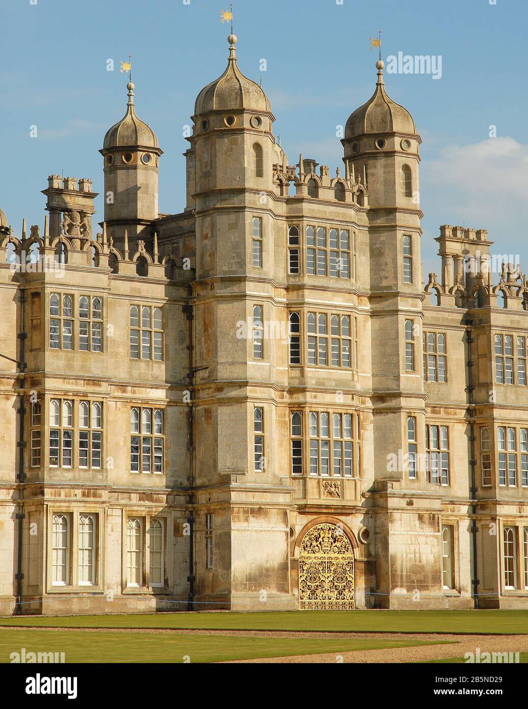 Das Golden Gates Ornament ehemaliger Eingang zum Burghley House von Jean Tijou, einem französischen Hugenotten-Eisenarbeiter Stockfoto