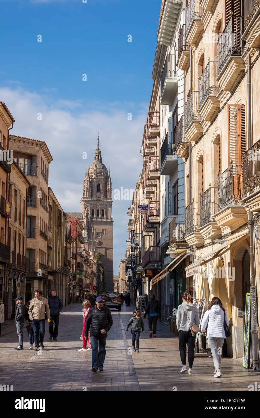 Salamanca, Spanien; April/21/2019; Altstadt von Salamanca - UNESCO-Weltkulturerbe. Stockfoto