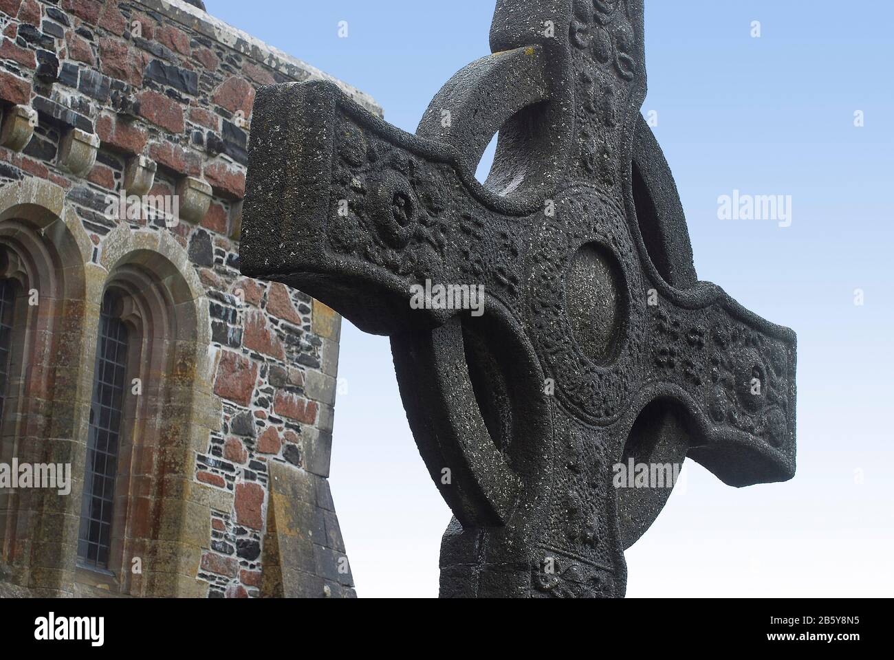 Großbritannien Schottland Iona Island St Martin Cross und Iona Abbey Stockfoto