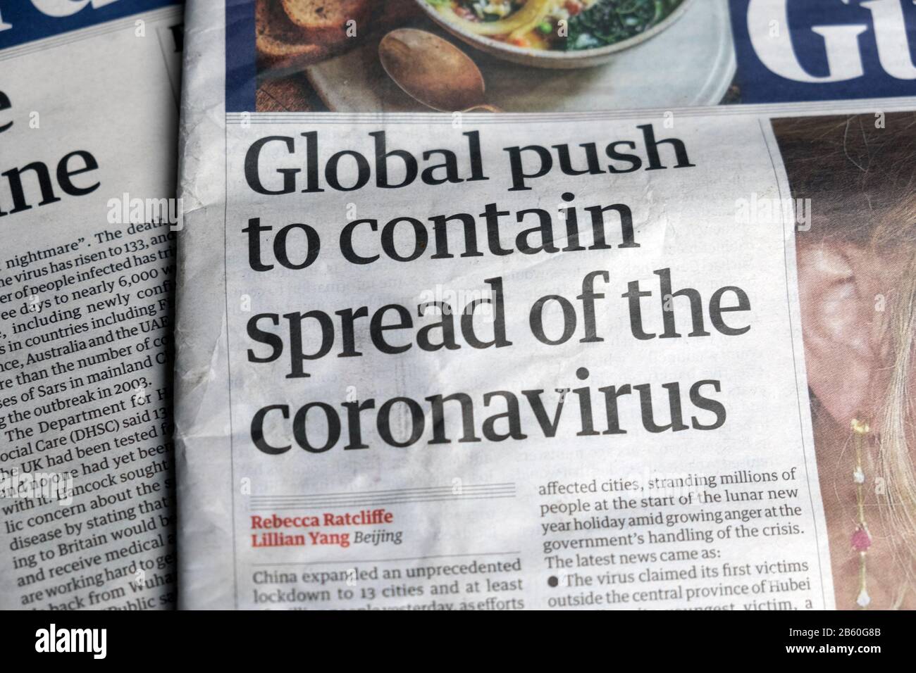 "Globaler Druck, die Ausbreitung des Coronavirus einzudämmen", kovidte 19 Virus Guardian Titelseite Überschrift 24. Januar 2020 London England Großbritannien Stockfoto