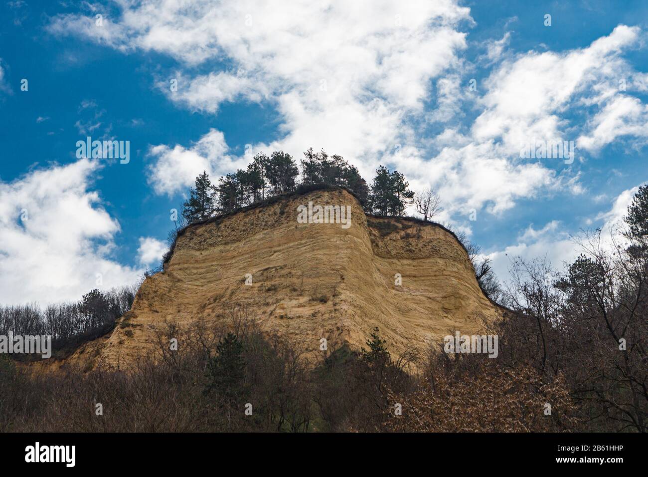Erdpyramiden - Felsformationen aus Sandstein, die die Stadt Melnik in Bulgarien umgeben Stockfoto