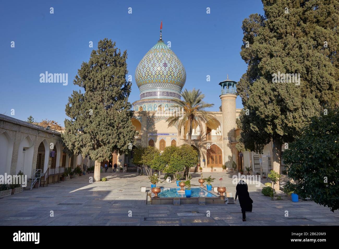 Das Mausoleum des Heiligen Ali ebn-e Hamzeh in der iranischen Stadt Shiraz, aufgenommen am 02.12.2017. Weltweite Verwendung Stockfoto