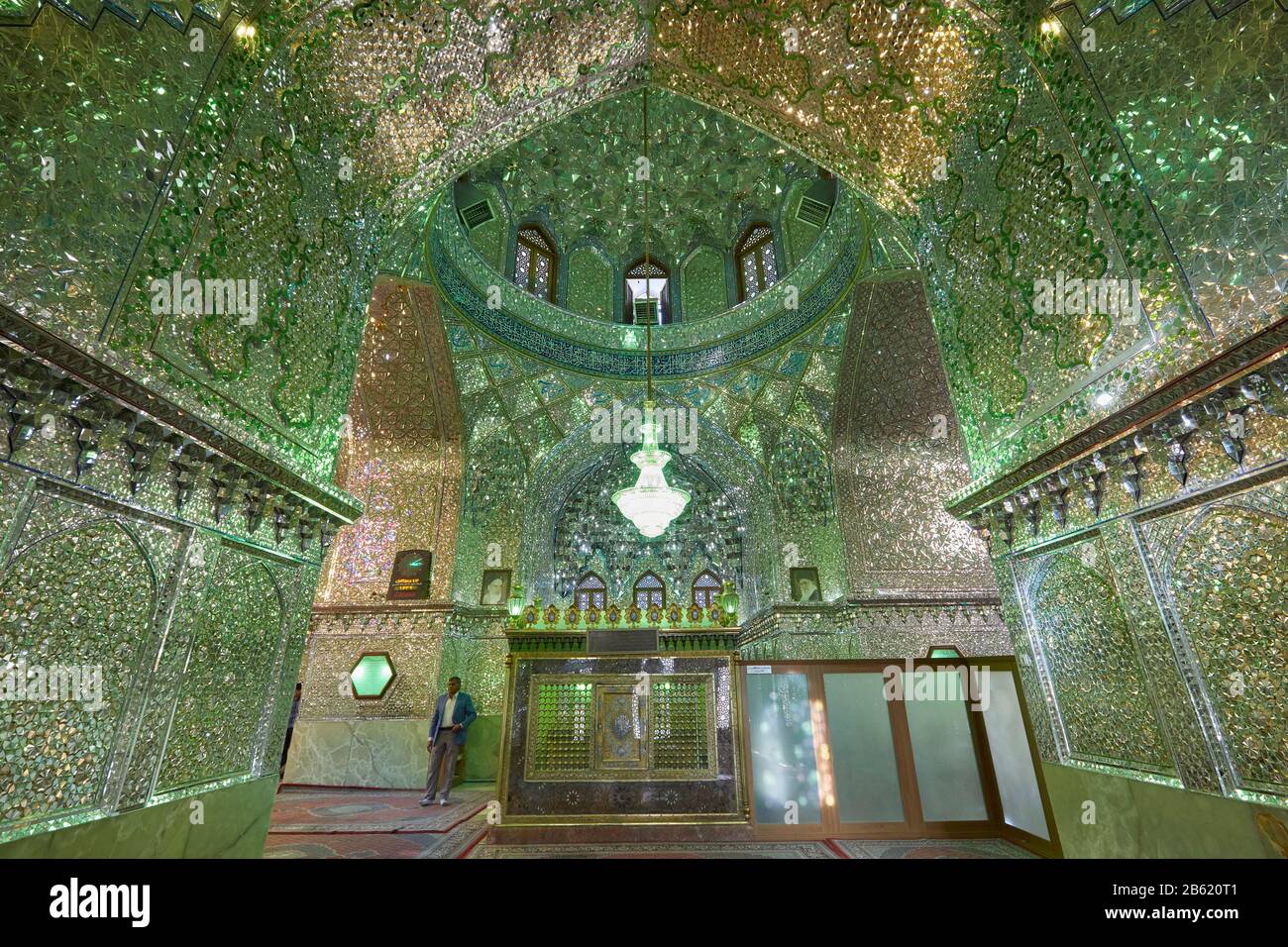 Das Mausoleum des Heiligen Ali ebn-e Hamzeh in der iranischen Stadt Shiraz, aufgenommen am 02.12.2017. Weltweite Verwendung Stockfoto