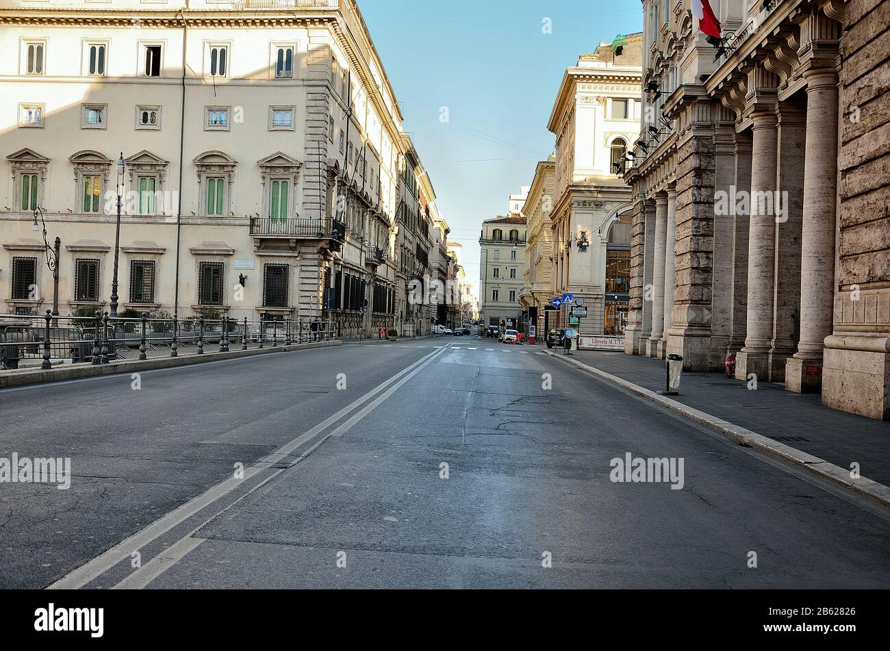 Roms (fast leere) Straßen und Plätze am frühen Morgen Stockfoto