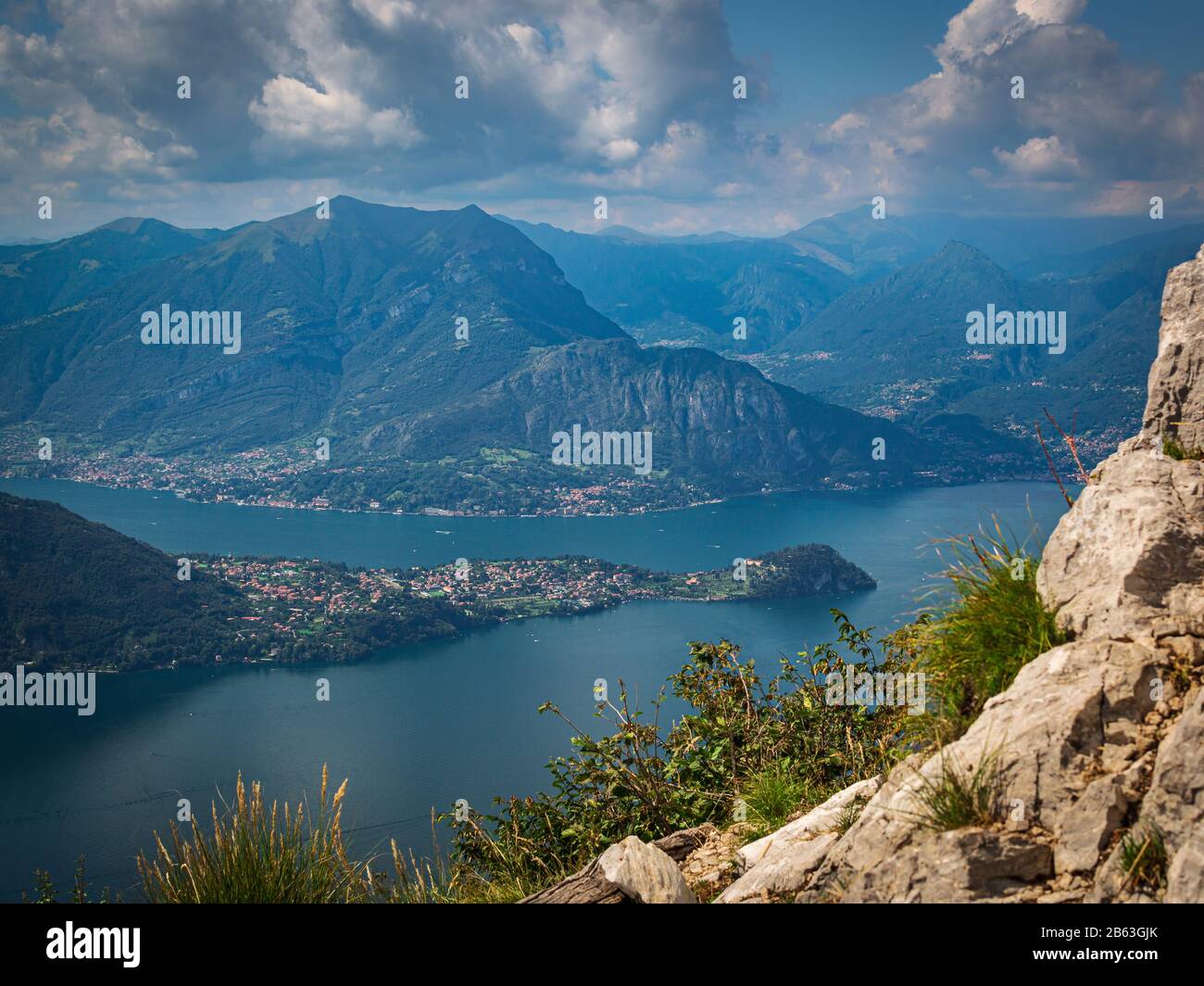 Bellagio, der Comer See zur Hälfte teilt Stockfoto